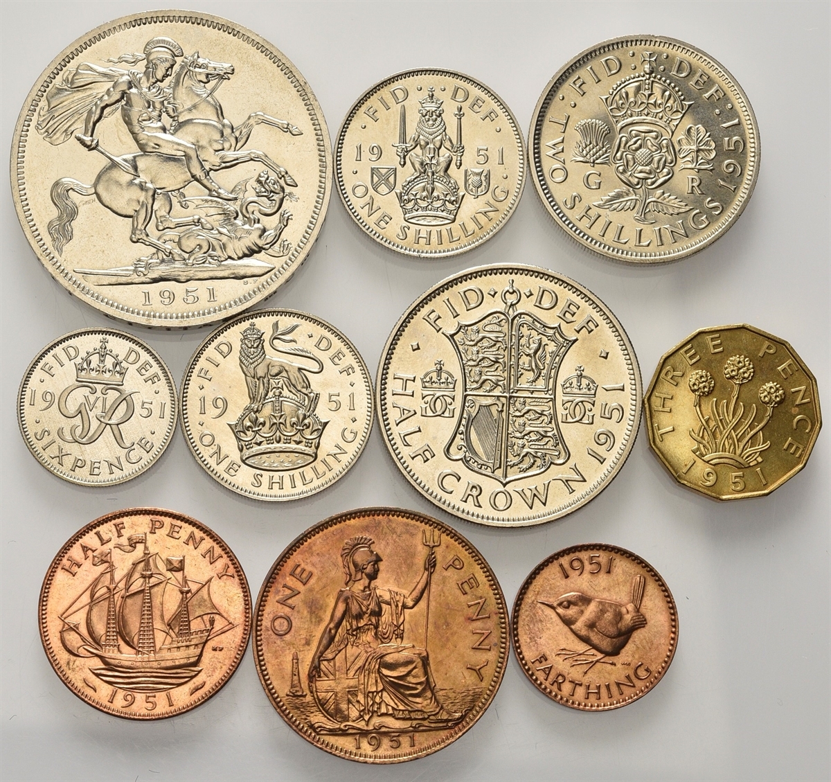 GRAN BRETAGNA - Giorgio VI, 1936-1952. - Serie 1951 Festival of Britain, in  astuccio originale, composta da 10 valori: Half Crown, 5,2,1 Shilling; 6,  3, Half Pence, 1 Penny, Half Penny; Farthing.